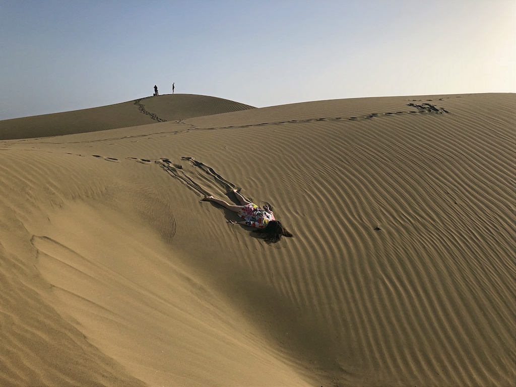 STEFDIES lying face-down in the Maspalomas Dunes